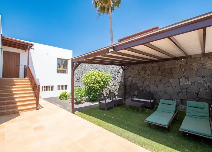 Casa Laura Vista Lobos - Spacious With Heatable Pool And Sea Views * Playa Blanca (Lanzarote)