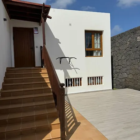 Casa Laura Vista Lobos - Spacious With Heatable Pool And Sea Views 普拉亚布兰卡