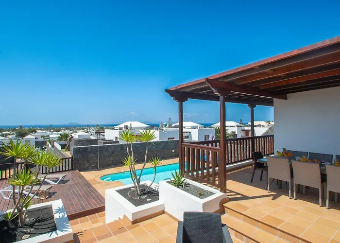 Casa Laura Vista Lobos - Spacious With Heatable Pool And Sea Views