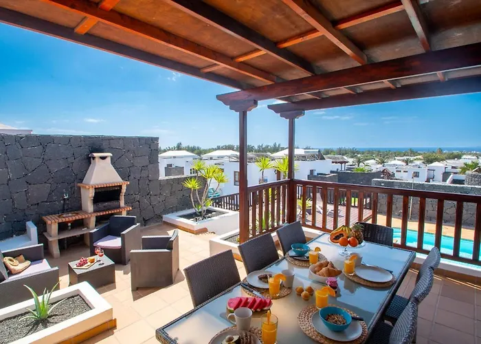 Casa Laura Vista Lobos - Spacious With Heatable Pool And Sea Views